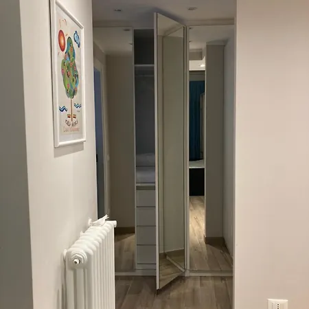 Lovingstresa In The Heart Of The Town Daire