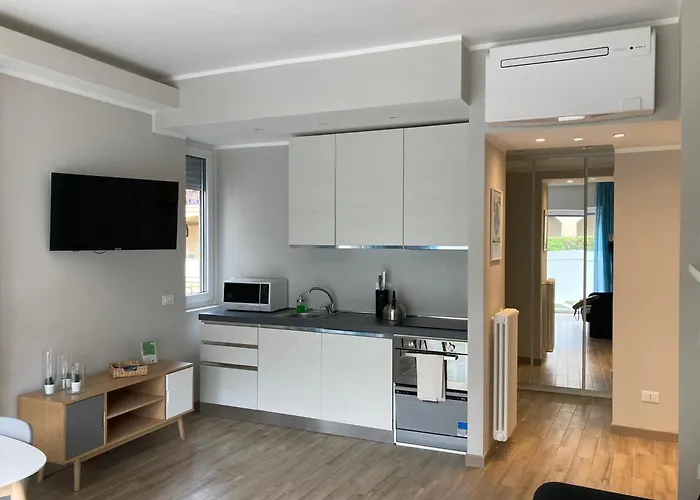 Lovingstresa In The Heart Of The Town