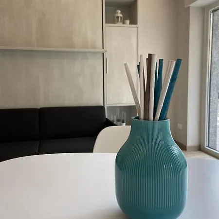 Lovingstresa In The Heart Of The Town * Стреза