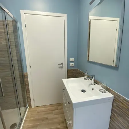 Lovingstresa In The Heart Of The Town *