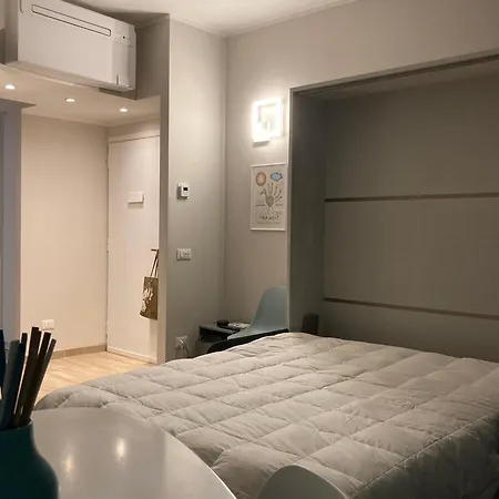 Lovingstresa In The Heart Of The Town Апартаменты Стреза